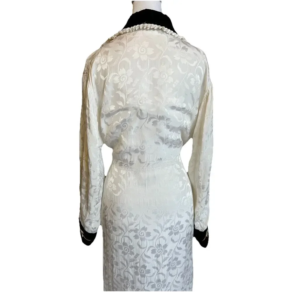 VTG 1950’s White Damask & Velvet Floral Embroidered Robe House Coat Retro Japan